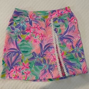 Lilly Pulitzer flowered Luxletic skirt size 2